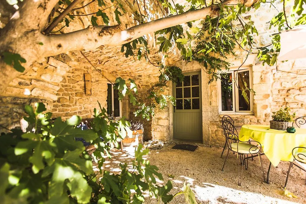 **  La Flor Azul Bed & Breakfast Grospierres France