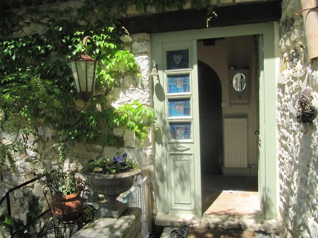La Flor Azul Bed & Breakfast Grospierres